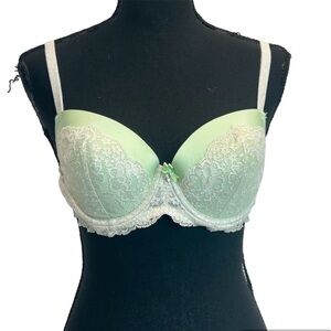 Victoria’s Secret dream angels light pastel mint green lace bra lined demi 36C